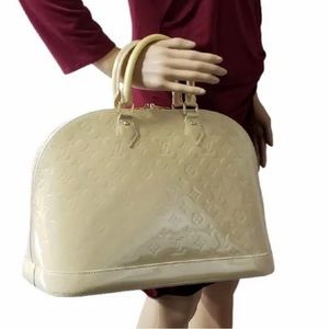 Louis Vuitton patent leather off-white purse